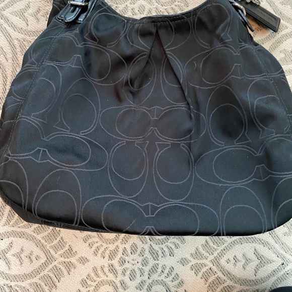 Coach Signature Black Shoulder Bag - Picture 2 of 4